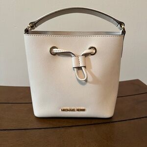 Michael Kors White Bucket Bag